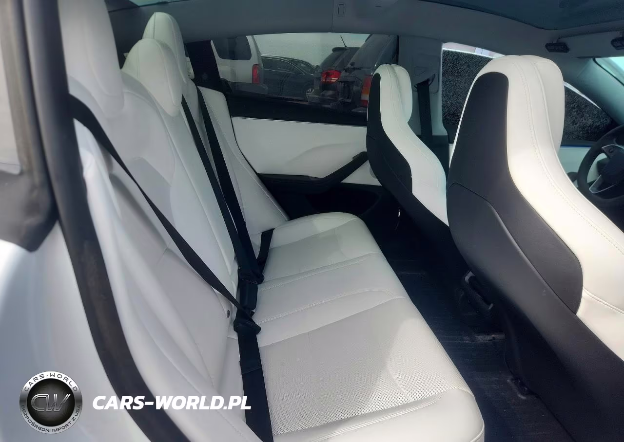 2025 Tesla Model 3 VIN:5YJ3E1ET4SF036480 - 10