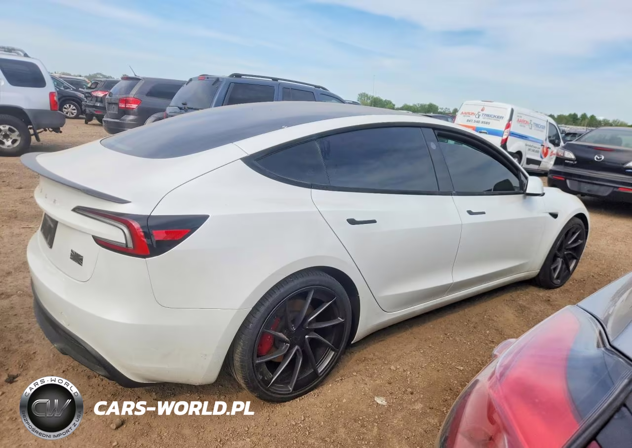 2025 Tesla Model 3 VIN:5YJ3E1ET4SF036480 - 3