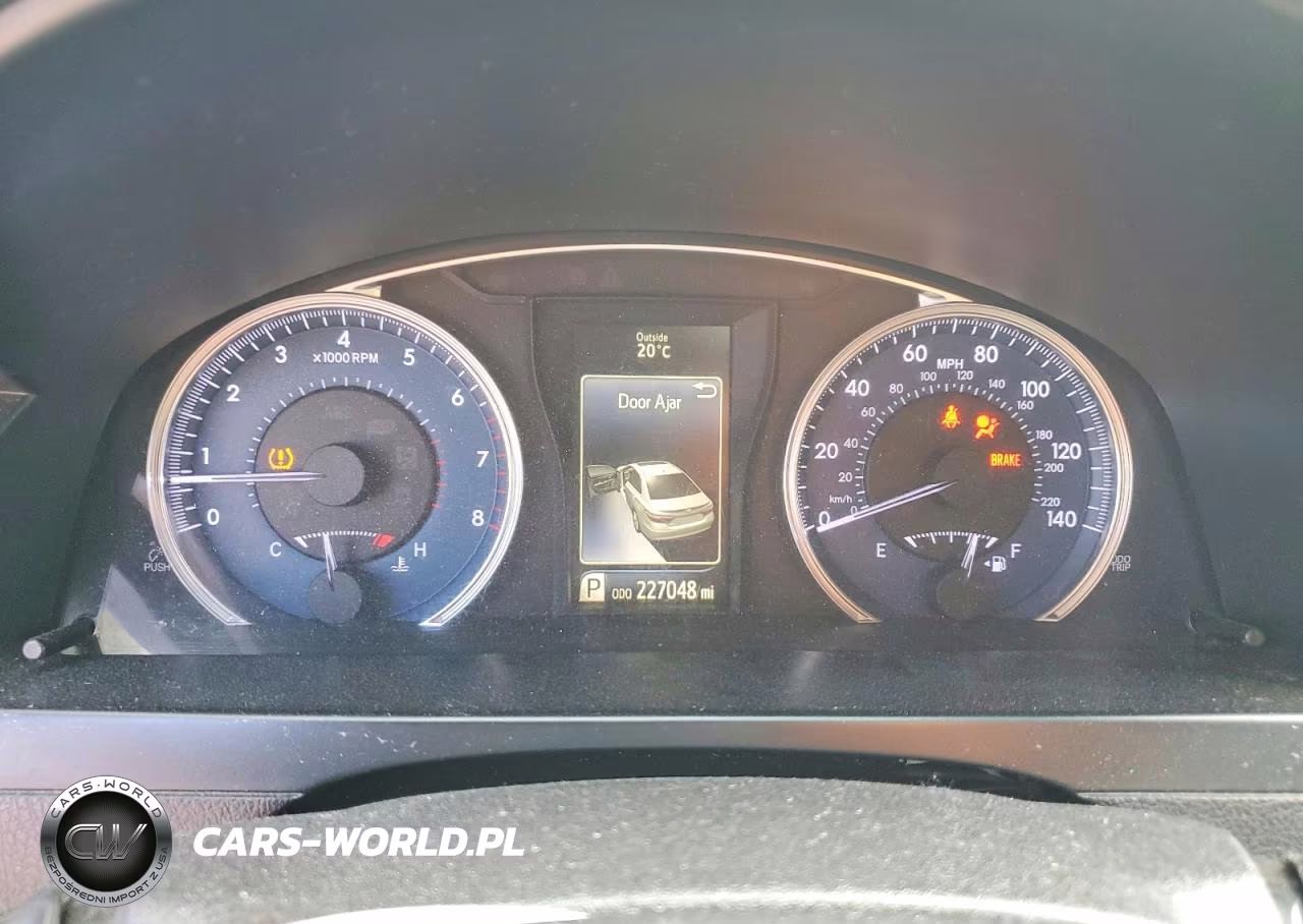 2016 Toyota Camry Le VIN:4T4BF1FK5GR517613 - 9