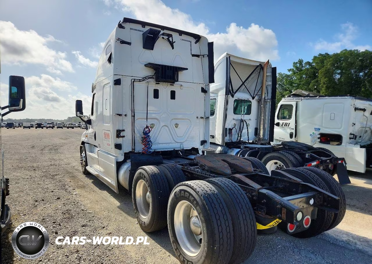 2016 Freightliner Cascadia 125 VIN:3AKJGLDV1GSGS4695 - 3