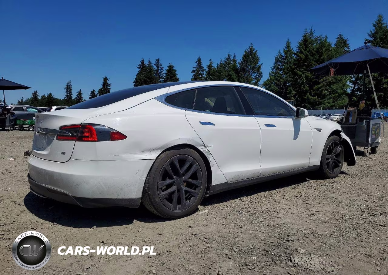 2014 Tesla Model S VIN:5YJSA1S1XEFP28791 - 3