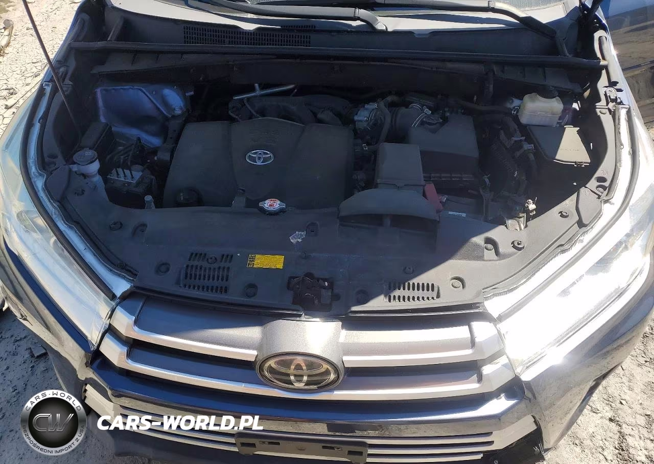 2018 Toyota Highlander Xle VIN:5TDJZRFH4JS497970 - 12