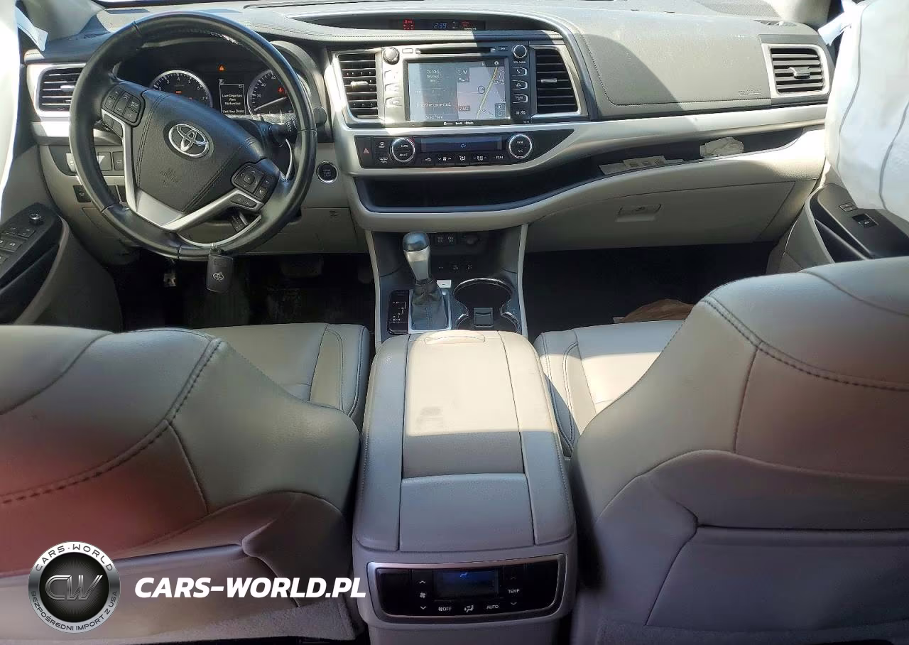 2018 Toyota Highlander Xle VIN:5TDJZRFH4JS497970 - 8