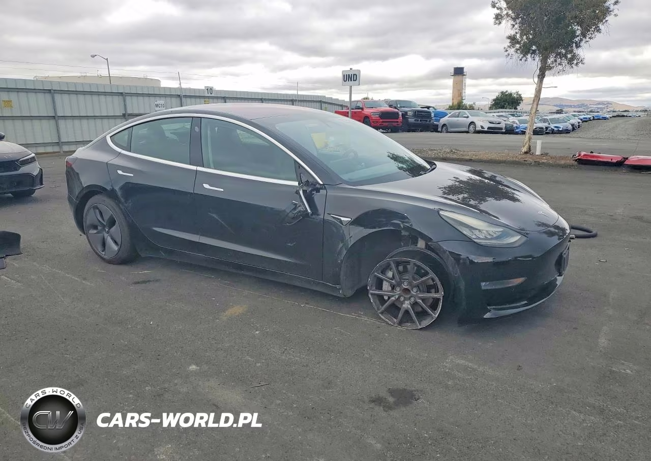 2018 Tesla Model 3 VIN:5YJ3E1EA7JF173426 - 4
