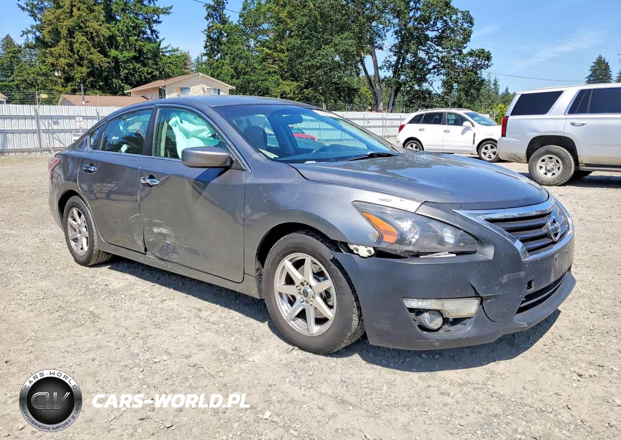 2015 Nissan Altima 2.5 S VIN:1N4AL3AP2FC102924 - 4