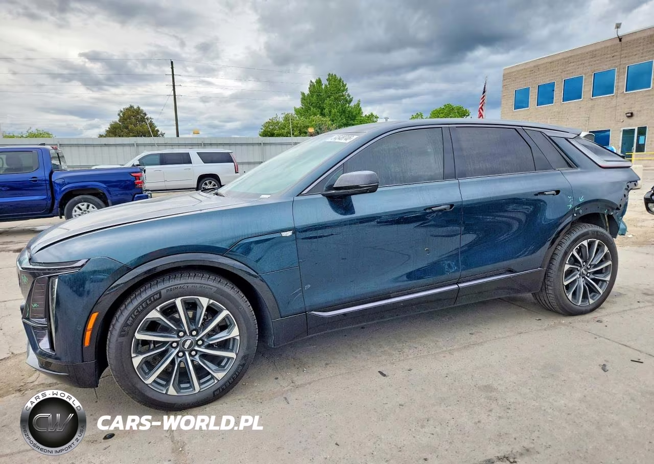2024 Cadillac Lyriq Sport