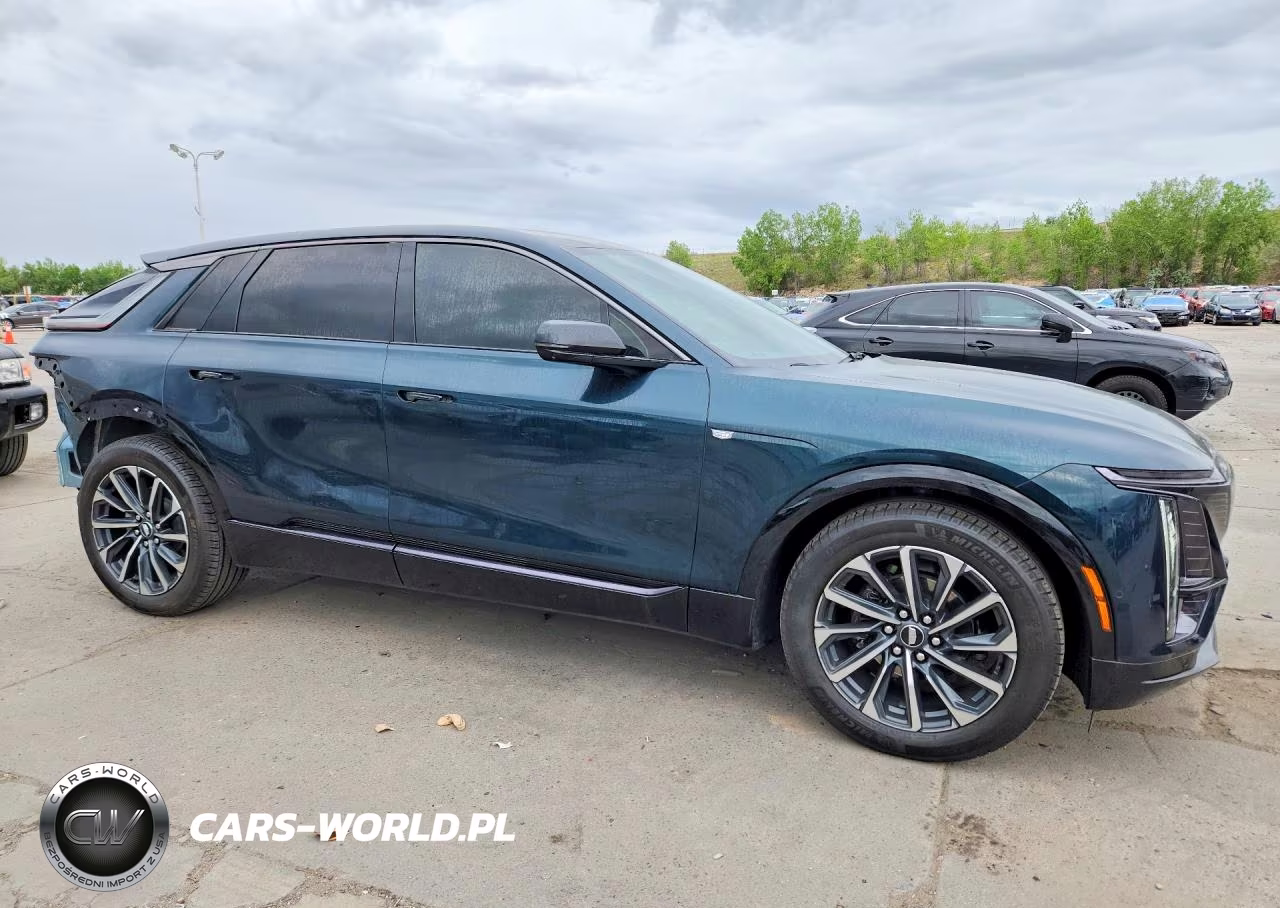 2024 Cadillac Lyriq Sport VIN:1GYKPVRL7RZ142475 - 4