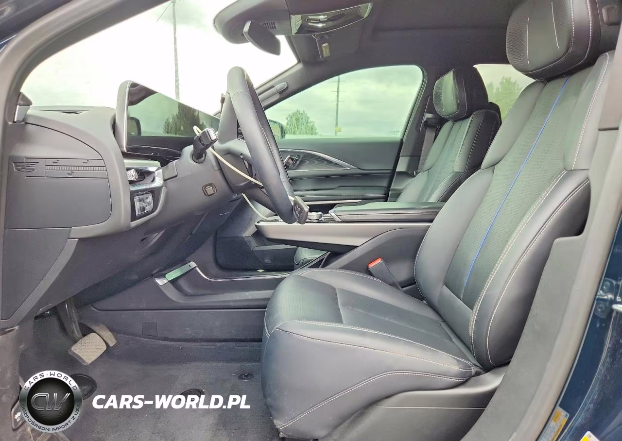 2024 Cadillac Lyriq Sport VIN:1GYKPVRL7RZ142475 - 7