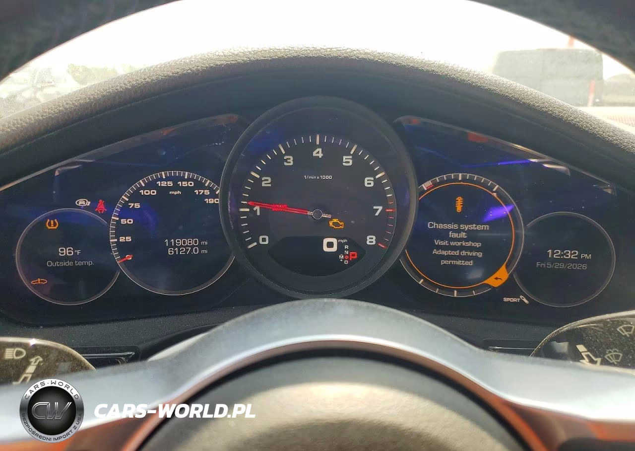 2017 Porsche Panamera 2 VIN:WP0AA2A71HL100434 - 9