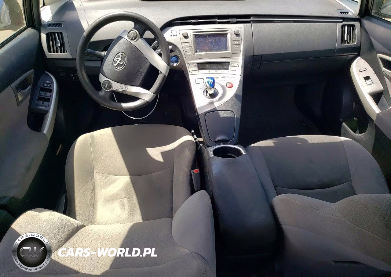 2014 Toyota Prius Three VIN:JTDKN3DU2E1769190 - 8
