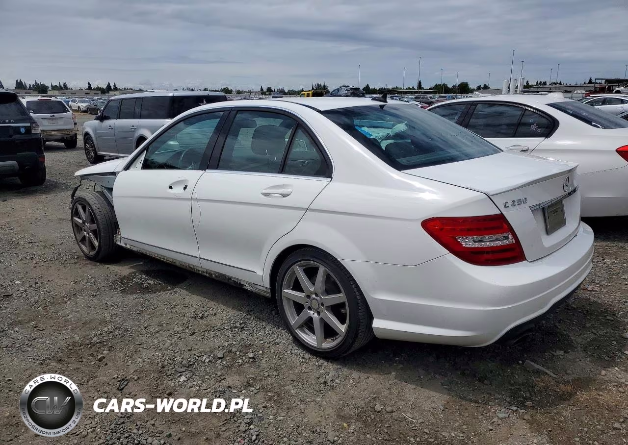 2014 Mercedes-Benz C 250 VIN:WDDGF4HB0EA958850 - 2