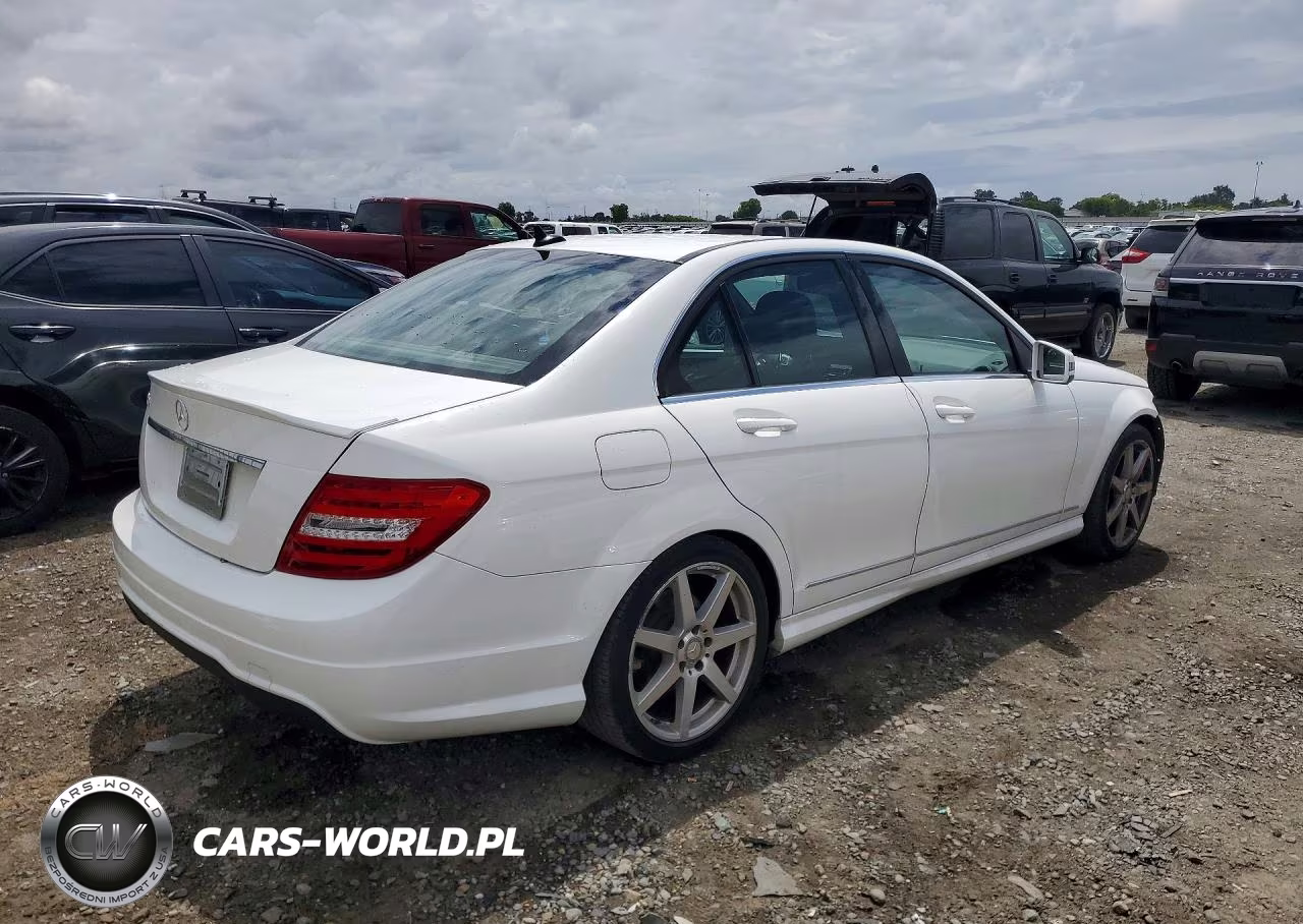 2014 Mercedes-Benz C 250 VIN:WDDGF4HB0EA958850 - 3