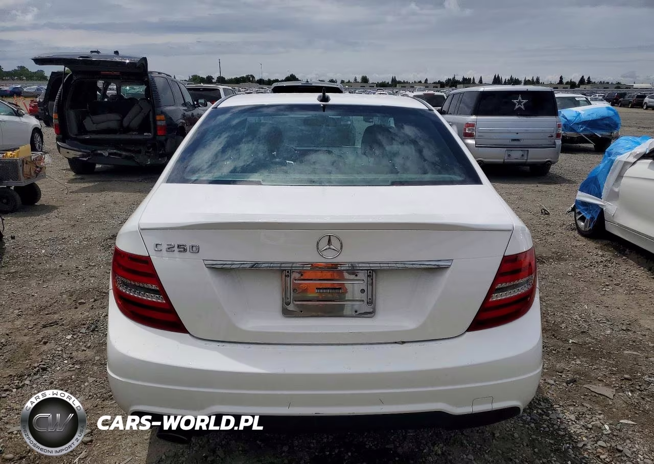 2014 Mercedes-Benz C 250 VIN:WDDGF4HB0EA958850 - 6