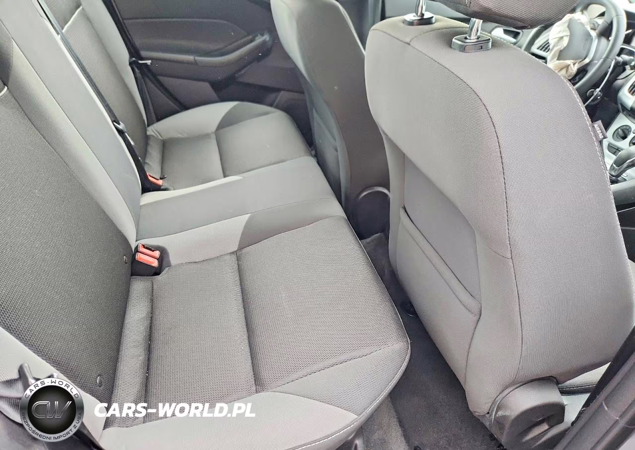 2013 Ford Focus Se VIN:1FADP3F21DL305704 - 10