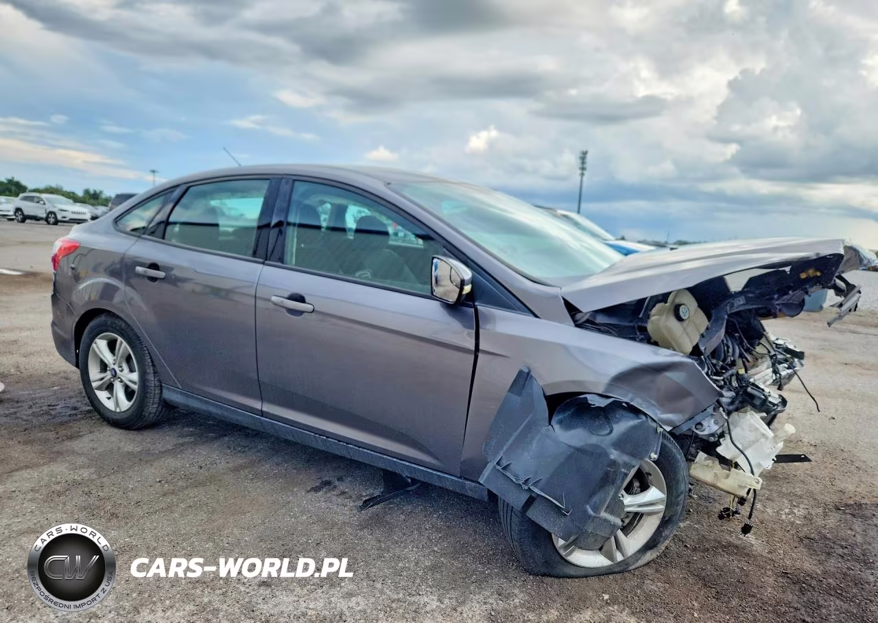2013 Ford Focus Se VIN:1FADP3F21DL305704 - 4