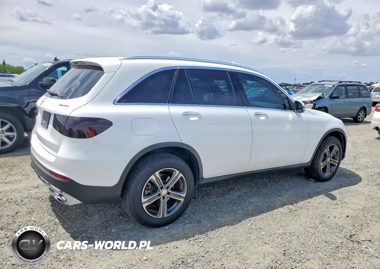 2017 Mercedes-Benz Glc 300 4Matic VIN:WDC0G4KB2HF121259 - 3