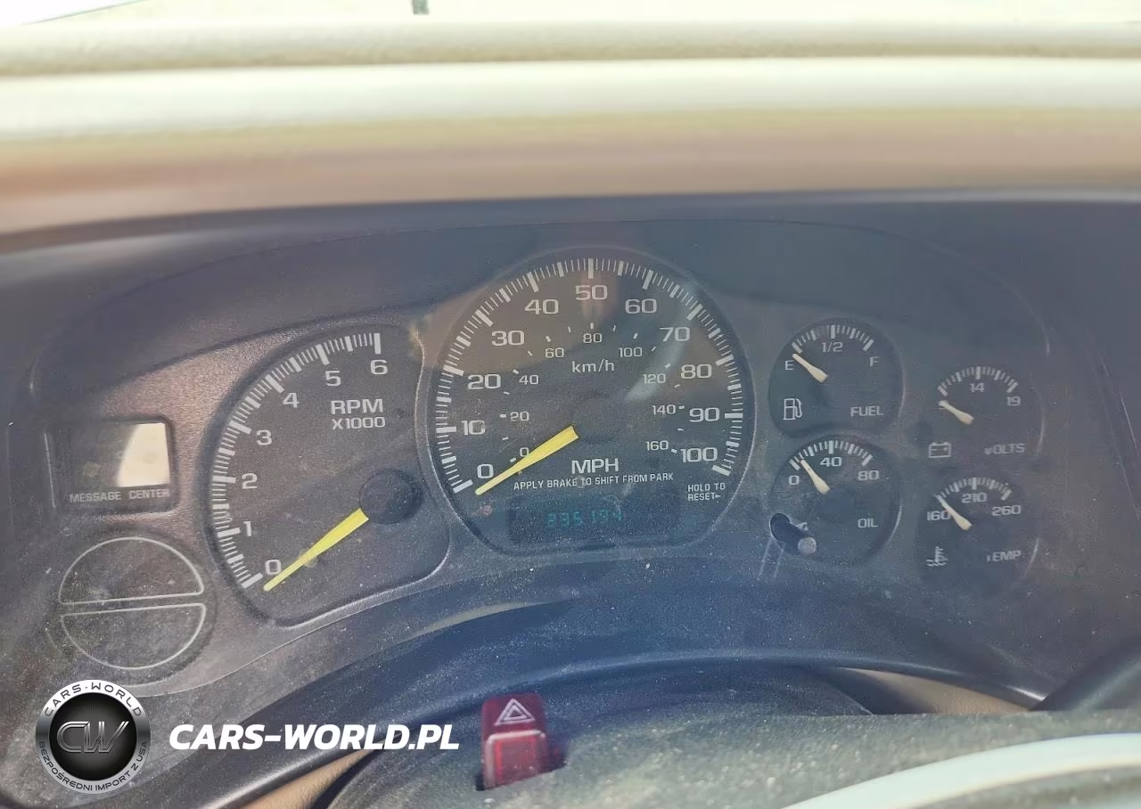 2001 Chevrolet Silverado C1500 VIN:2GCEC19T811226356 - 9