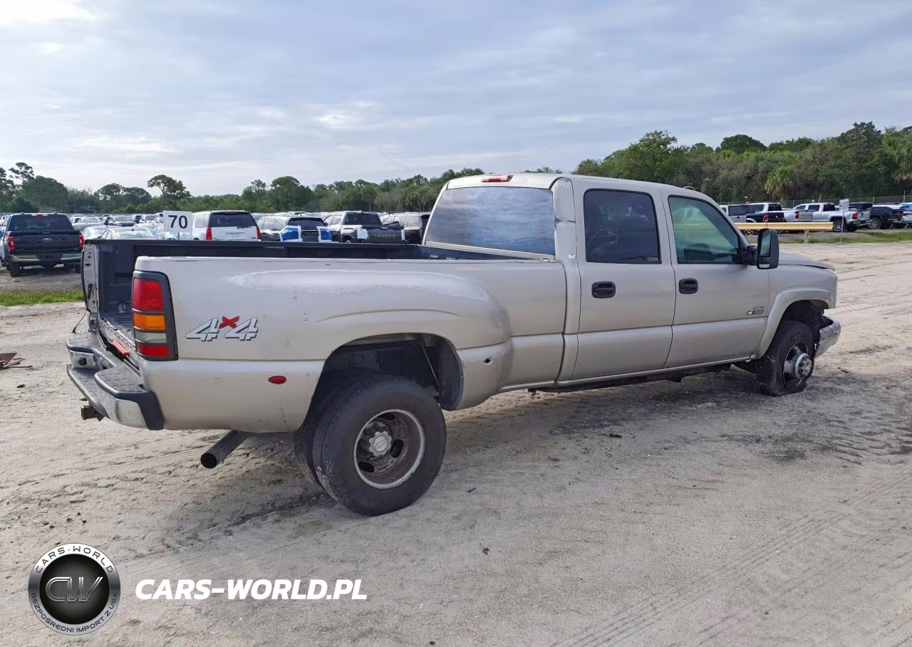 2007 Chevrolet Silverado K3500 VIN:1GCJK33D57F159957 - 3