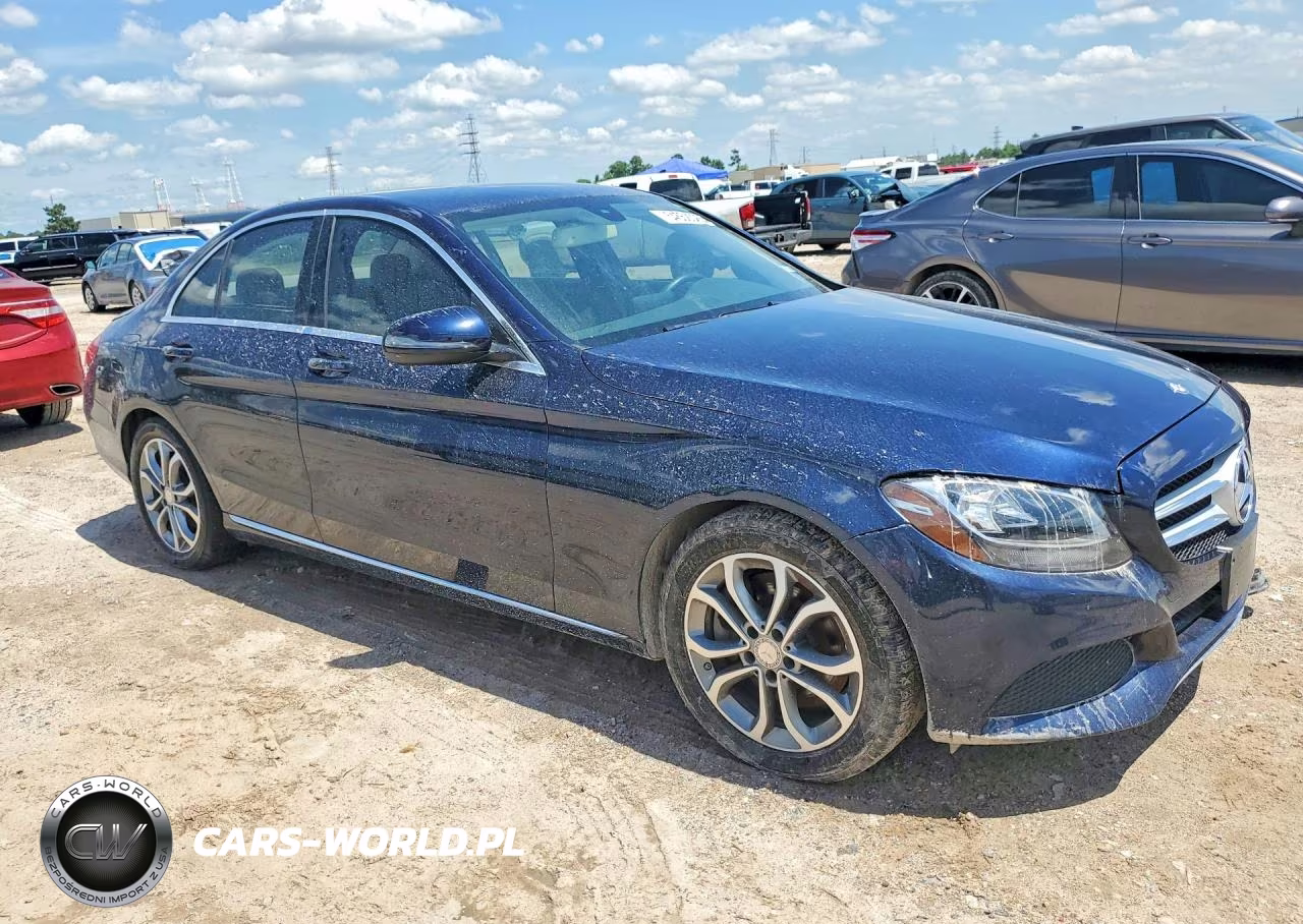 2016 Mercedes-Benz C 300 VIN:55SWF4JB7GU111042 - 4