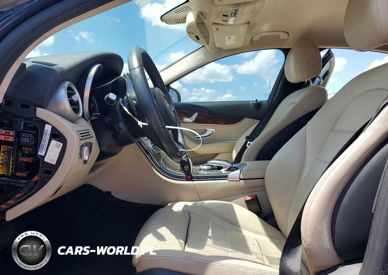 2016 Mercedes-Benz C 300 VIN:55SWF4JB7GU111042 - 7