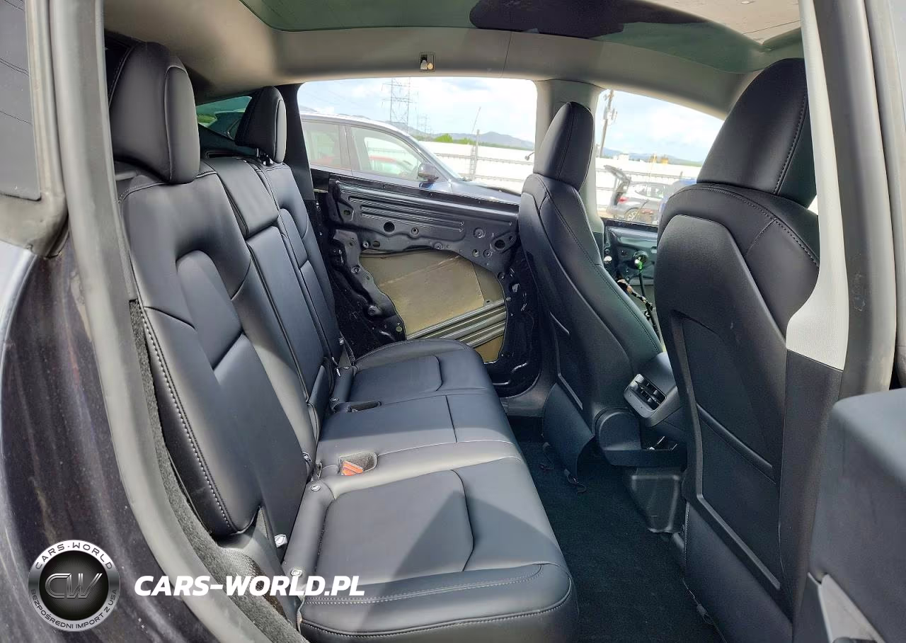 2025 Tesla Model Y VIN:7SAYGDEE7SF258968 - 10