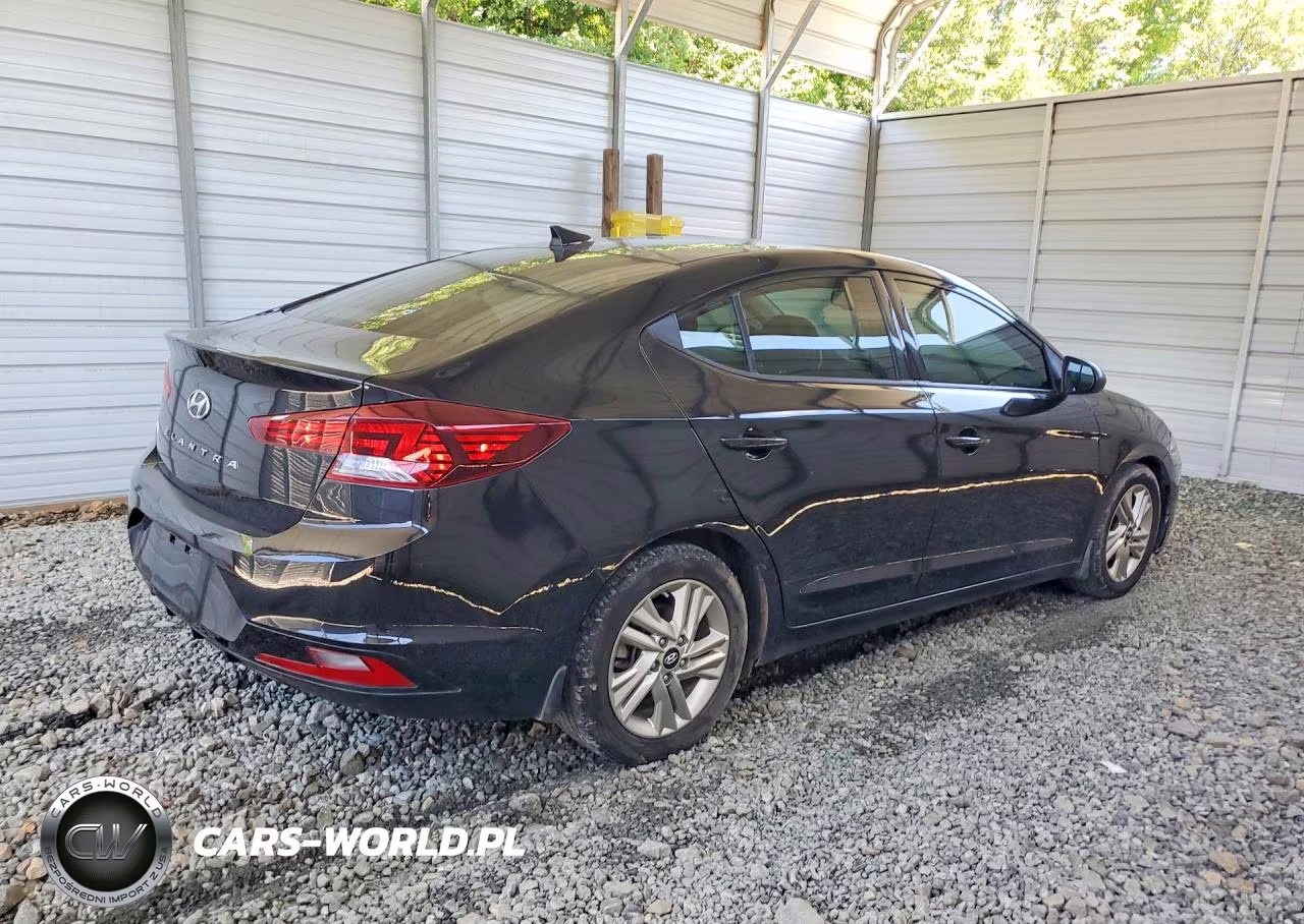 2019 Hyundai Elantra Value Edition VIN:5NPD84LF3KH484804 - 3