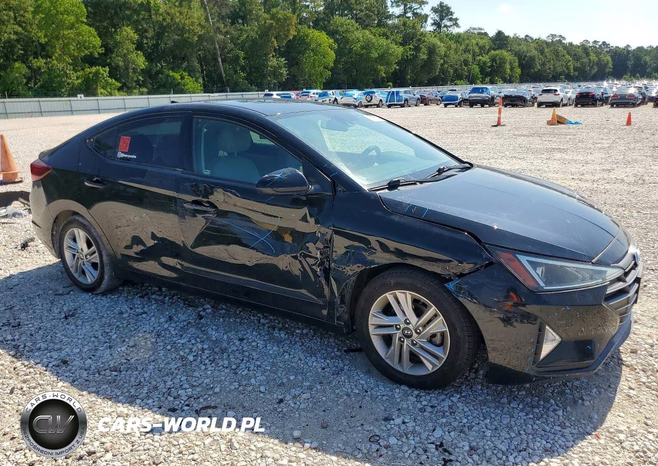 2020 Hyundai Elantra Sel VIN:5NPD84LF3LH585911 - 4