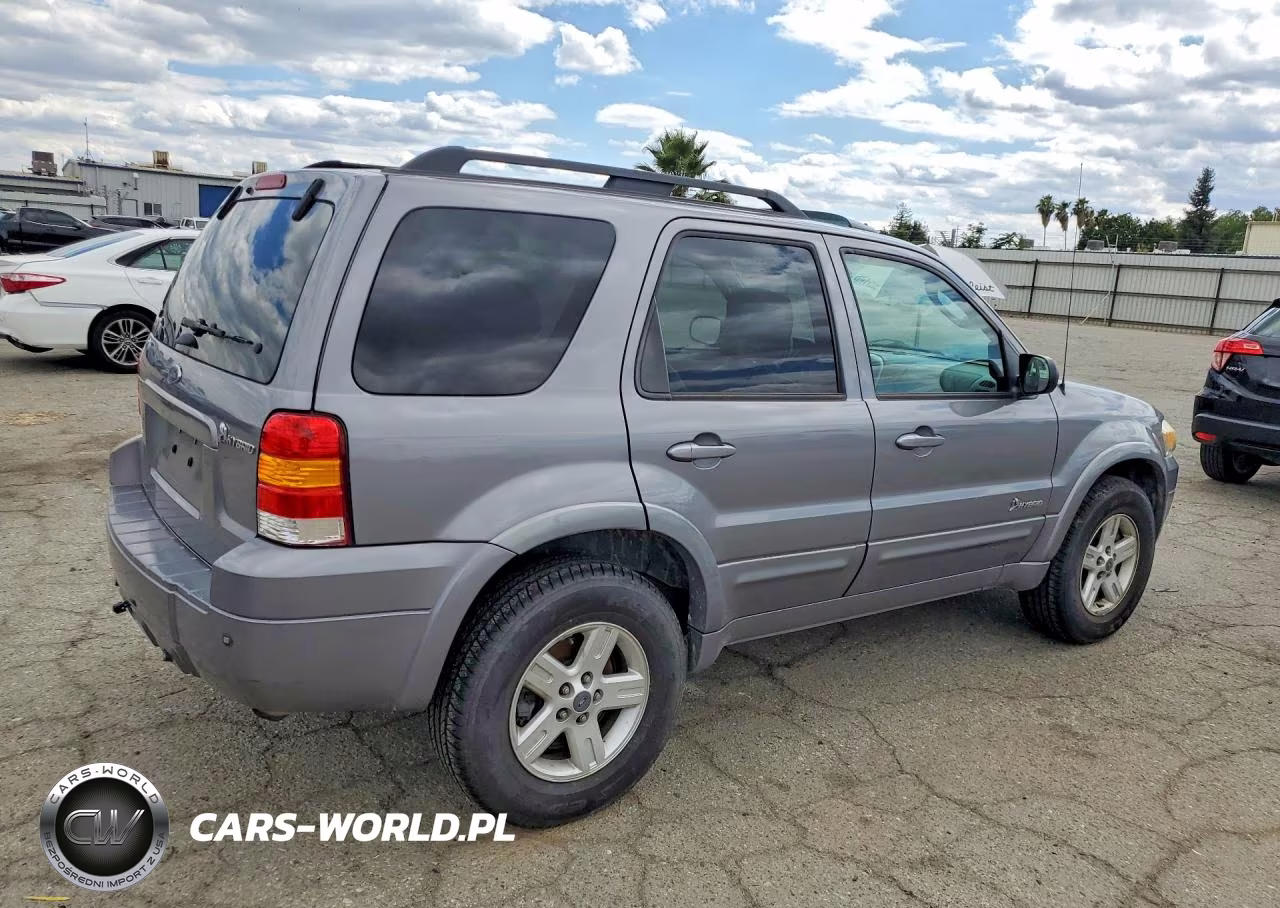 2007 Ford Escape Hybrid 4D Suv VIN:1FMCU59H27KB46630 - 3