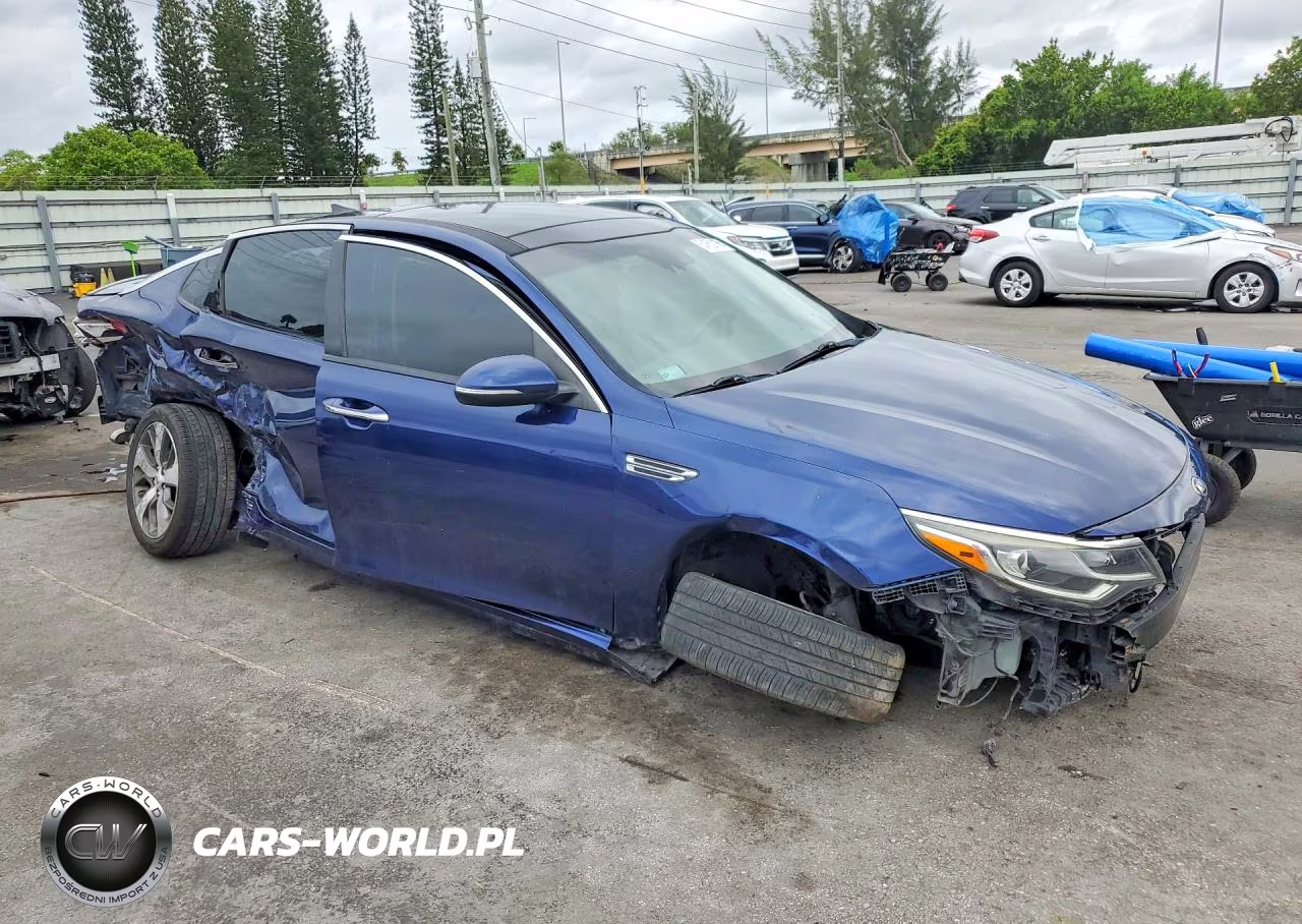 2019 Kia Optima S VIN:5XXGT4L37KG321747 - 4