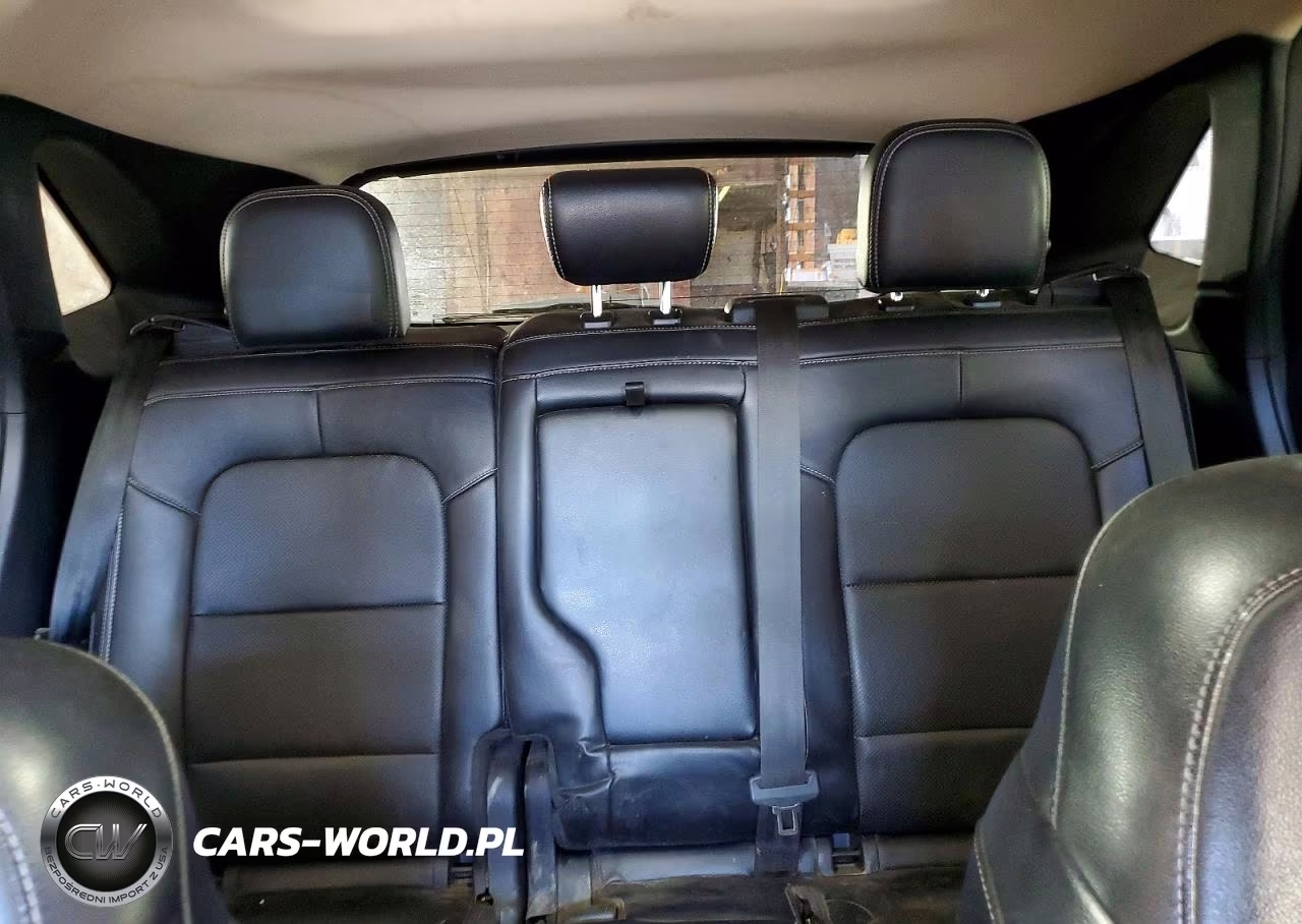 2020 Ford Escape Titanium VIN:1FMCU9J93LUB54813 - 10