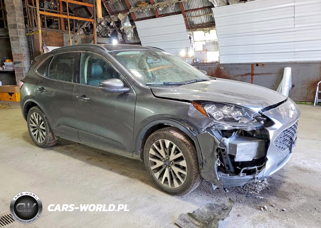 2020 Ford Escape Titanium VIN:1FMCU9J93LUB54813 - 4