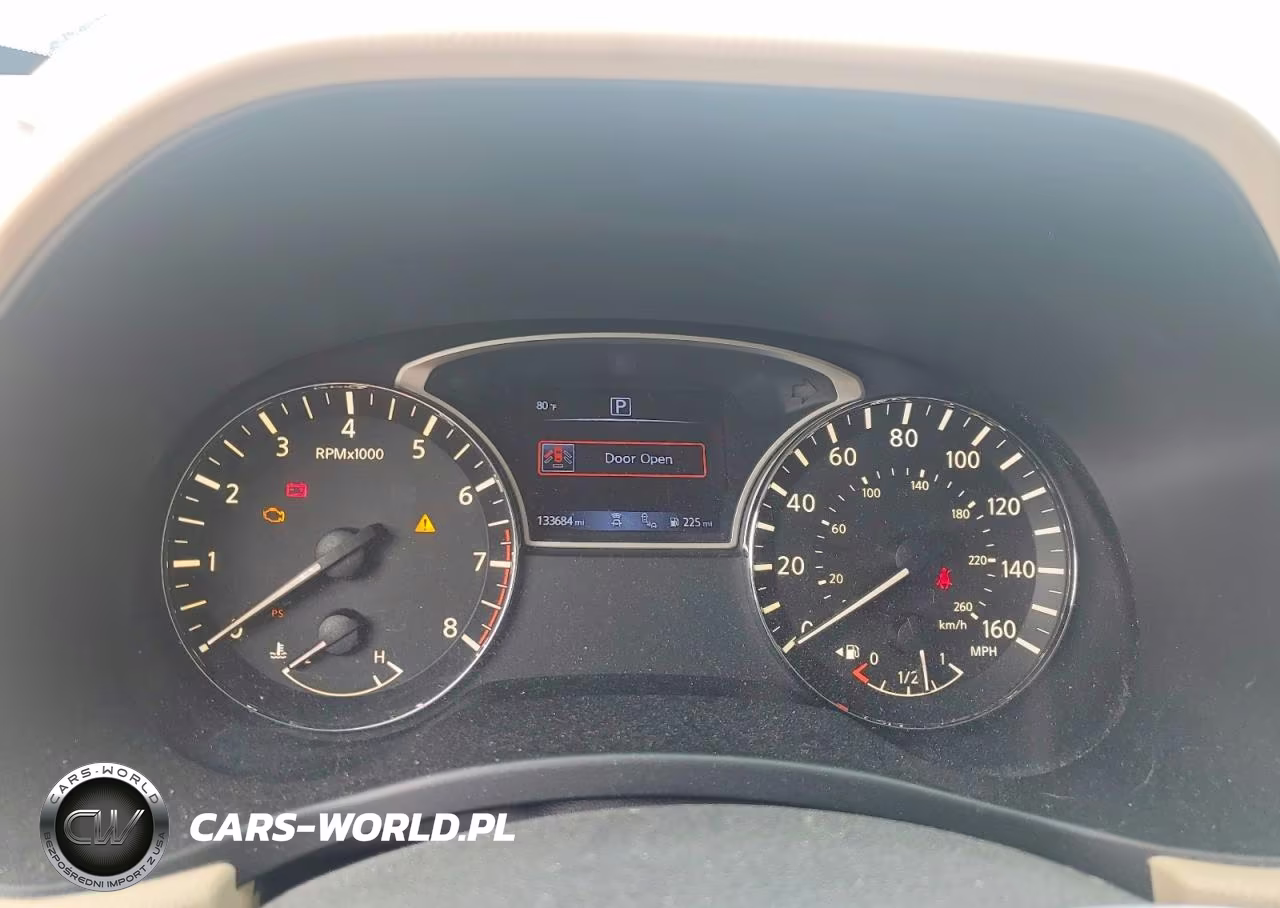 2018 Nissan Pathfinder S VIN:5N1DR2MNXJC617975 - 9