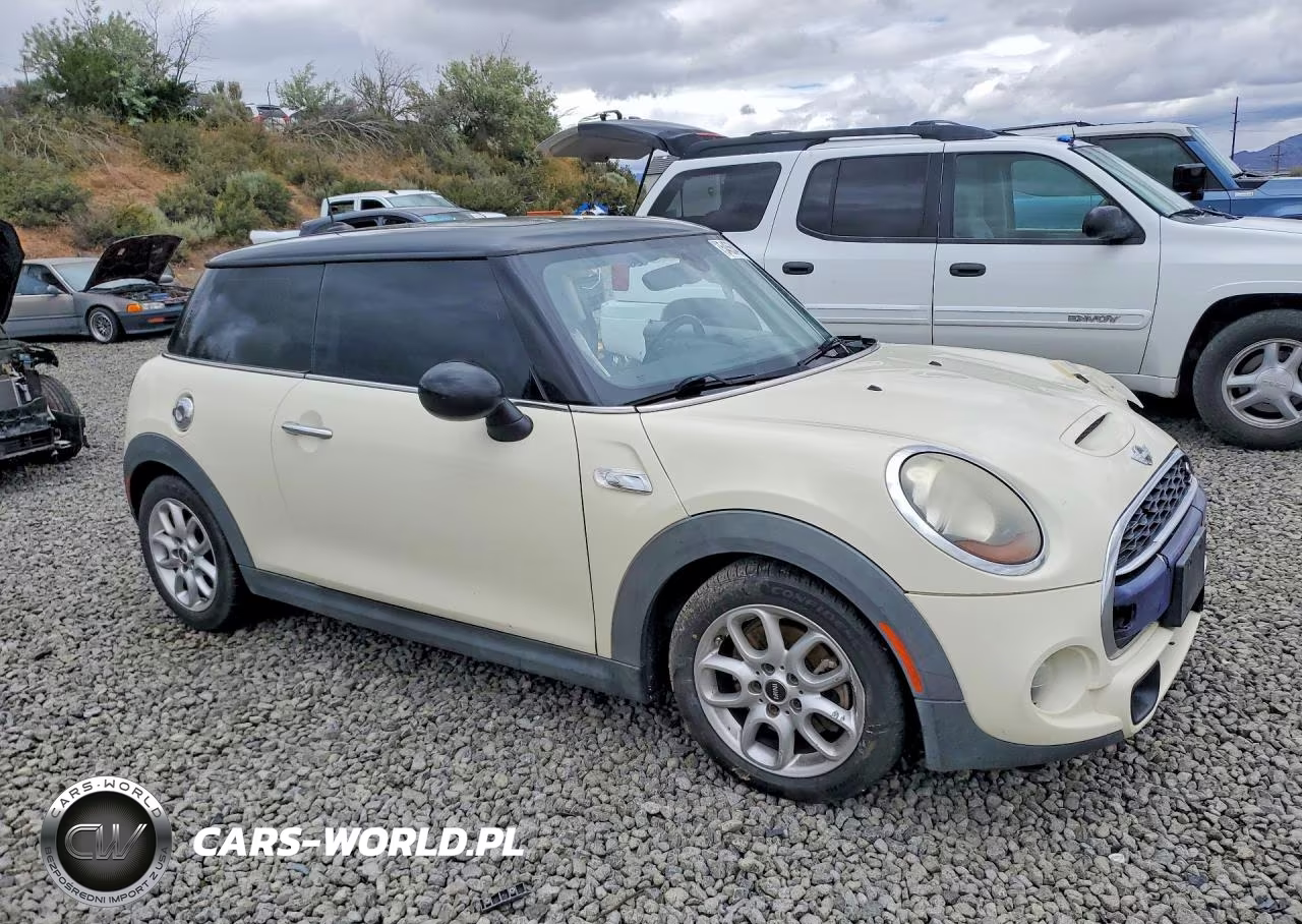 2015 Mini Cooper S VIN:WMWXP7C58F2A40026 - 4