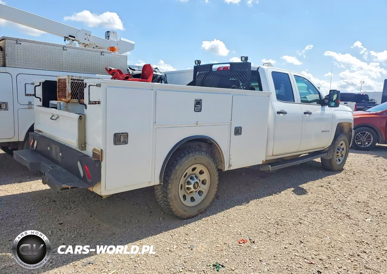 2017 Chevrolet Silverado K3500 VIN:1GB2KYEG9HZ305564 - 3
