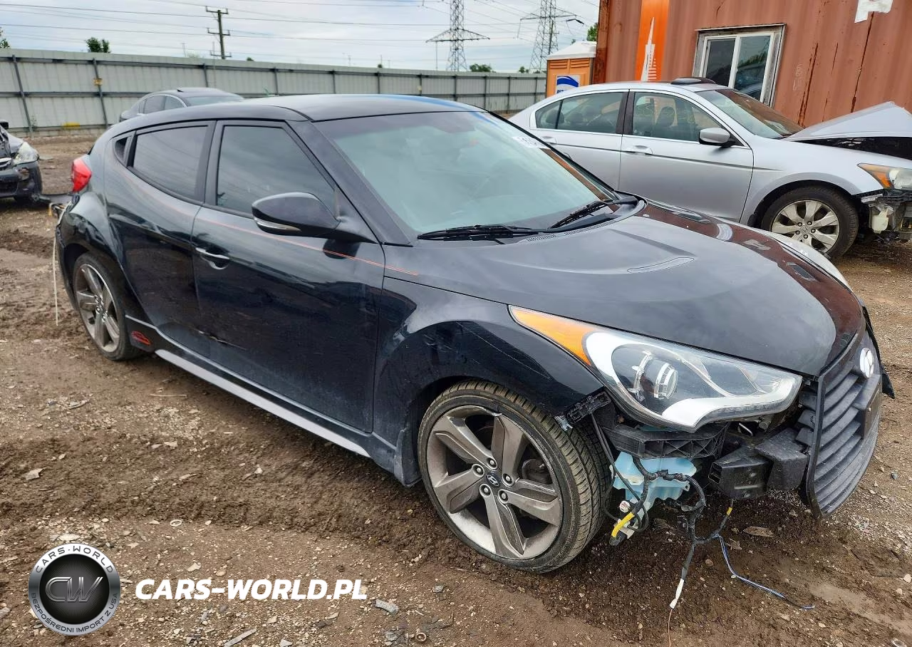 2015 Hyundai Veloster Turbo VIN:KMHTC6AE1FU237515 - 4