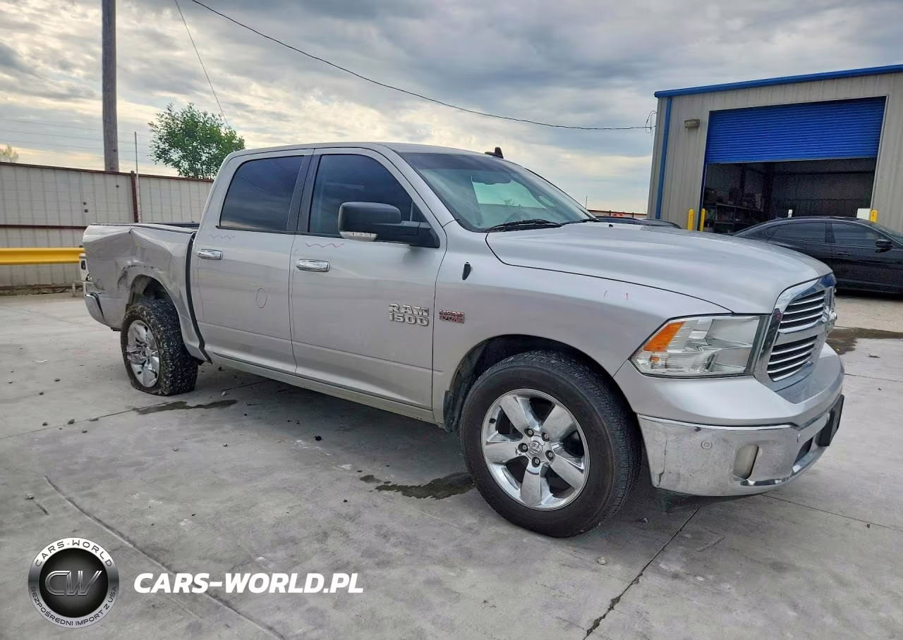 2017 Ram 1500 Slt VIN:3C6RR6LT0HG716899 - 4