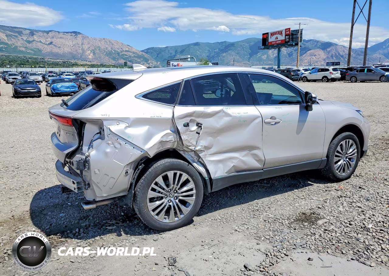 2024 Toyota Venza Limited VIN:JTEAAAAH8RJ176888 - 3