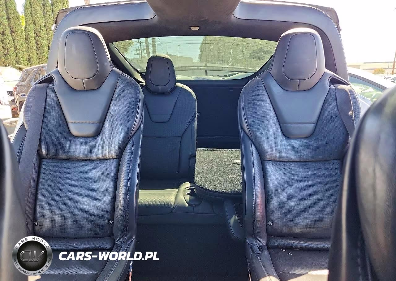 2016 Tesla Model X VIN:5YJXCBE25GF024933 - 10