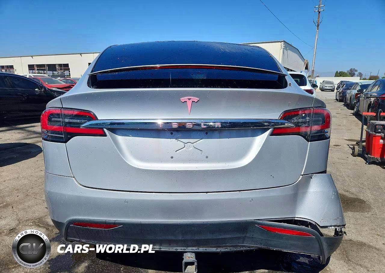 2016 Tesla Model X VIN:5YJXCBE25GF024933 - 6