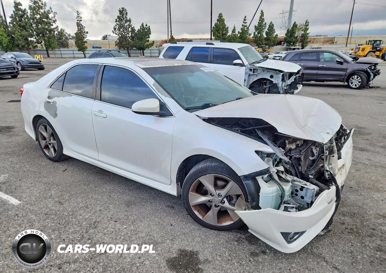 2014 Toyota Camry Se Sport VIN:4T1BF1FK0EU434615 - 4