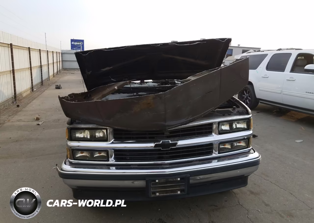 1997 Chevrolet Suburban C1500 VIN:3GNEC16R6VG162525 - 9