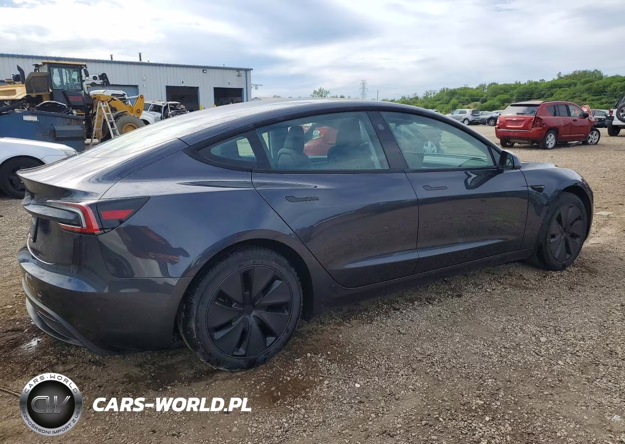 2024 Tesla Model 3 VIN:5YJ3E1EA7RF772435 - 3
