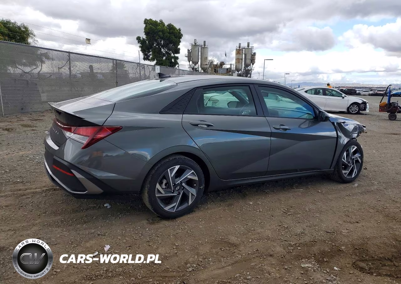 2025 Hyundai Elantra Sel Sport VIN:KMHLM4DG2SU909526 - 3