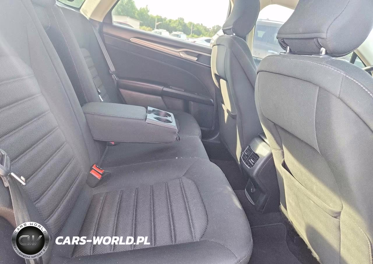 2019 Ford Fusion Se VIN:3FA6P0HD5KR218666 - 10