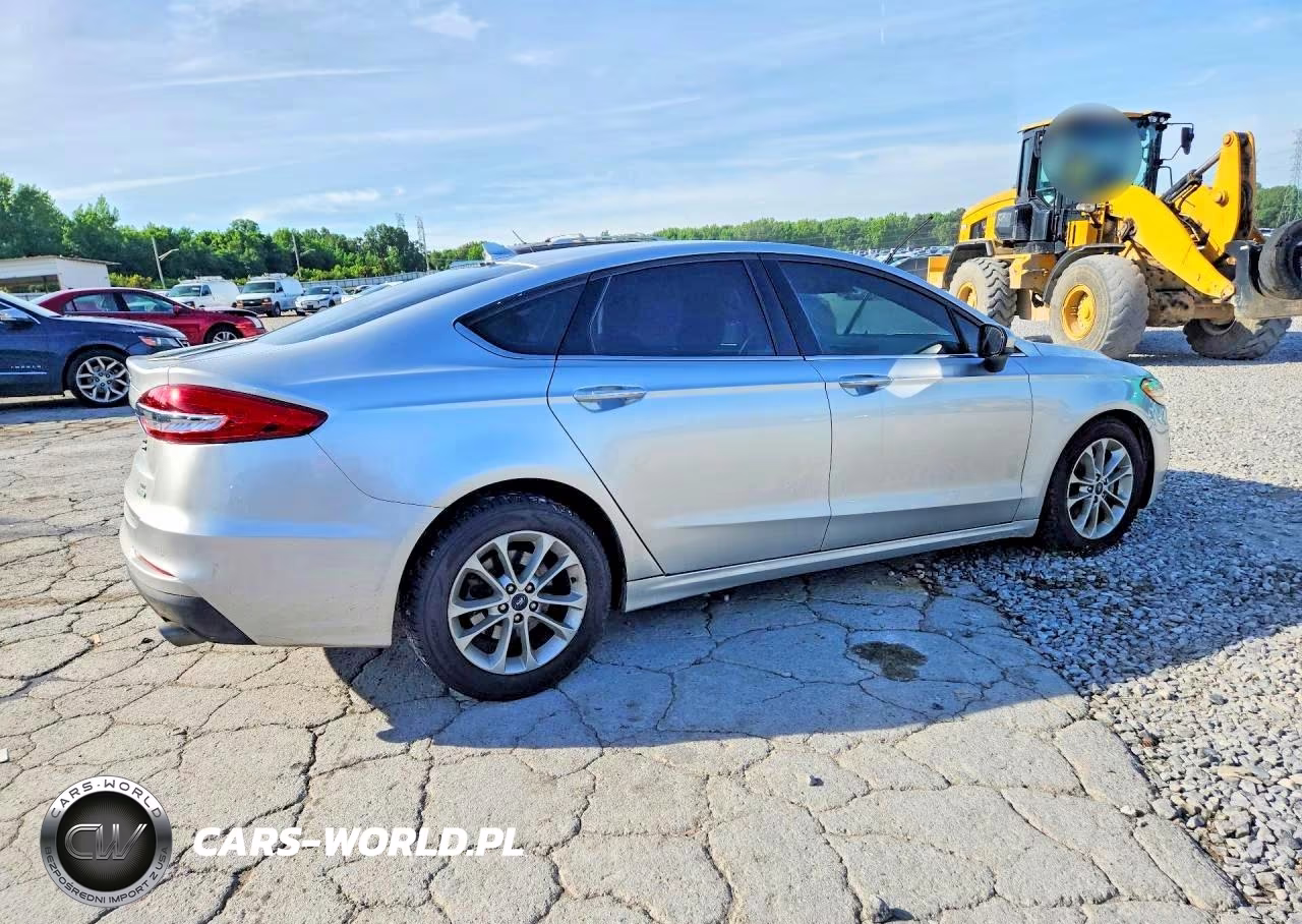 2019 Ford Fusion Se VIN:3FA6P0HD5KR218666 - 3
