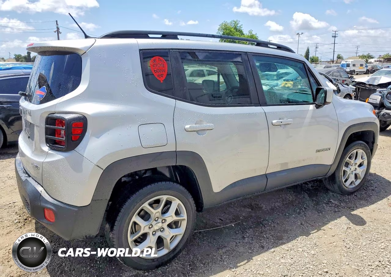 2016 Jeep Renegade Latitude VIN:ZACCJBBT2GPC65486 - 3