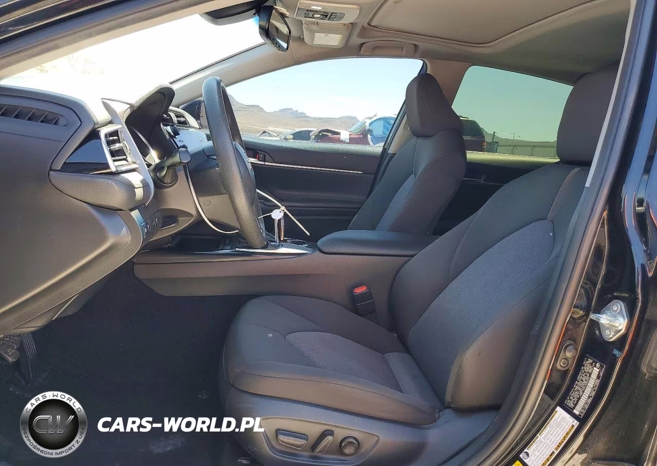 2018 Toyota Camry Le VIN:JTNB11HK9J3000396 - 7