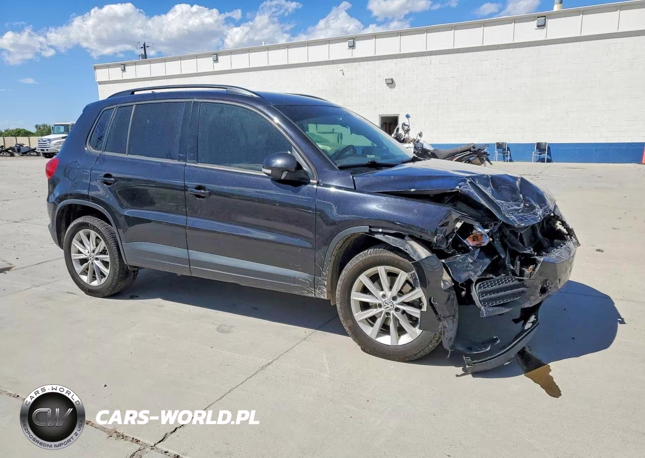 2017 Volkswagen Tiguan S VIN:WVGAV7AX5HK042055 - 4