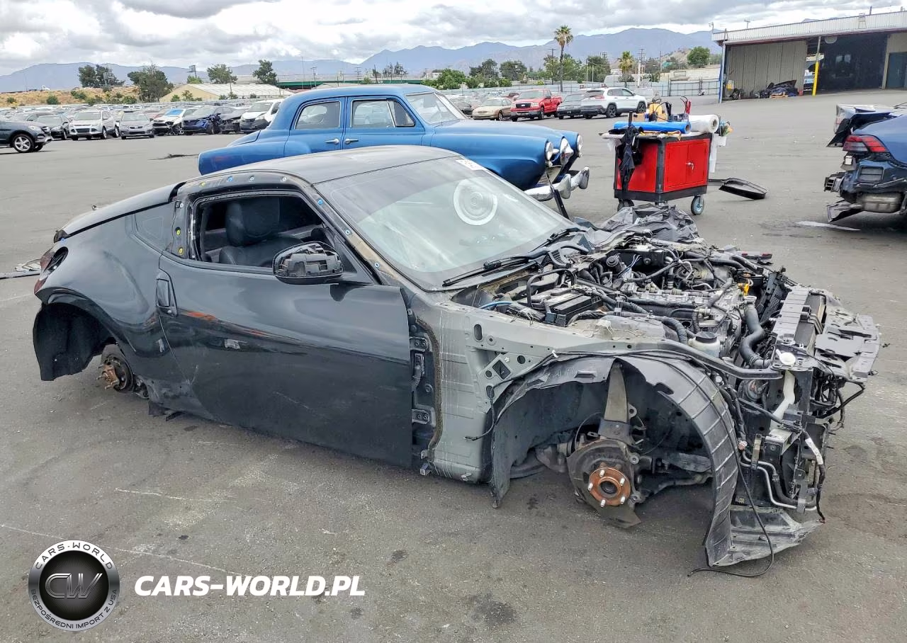 2018 Nissan 370Z Base VIN:JN1AZ4EH6JM572039 - 4