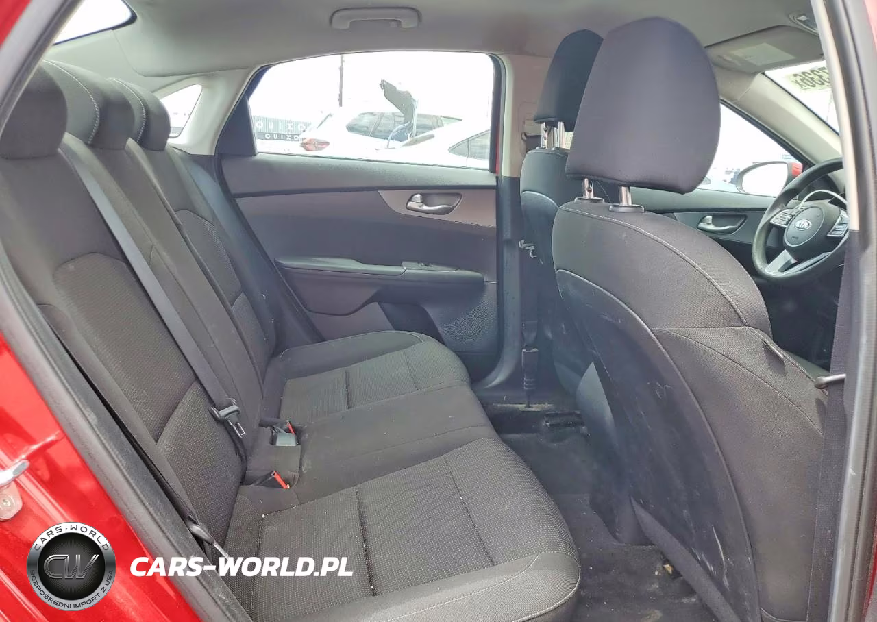 2021 Kia Forte Lxs VIN:3KPF24AD0ME283848 - 10